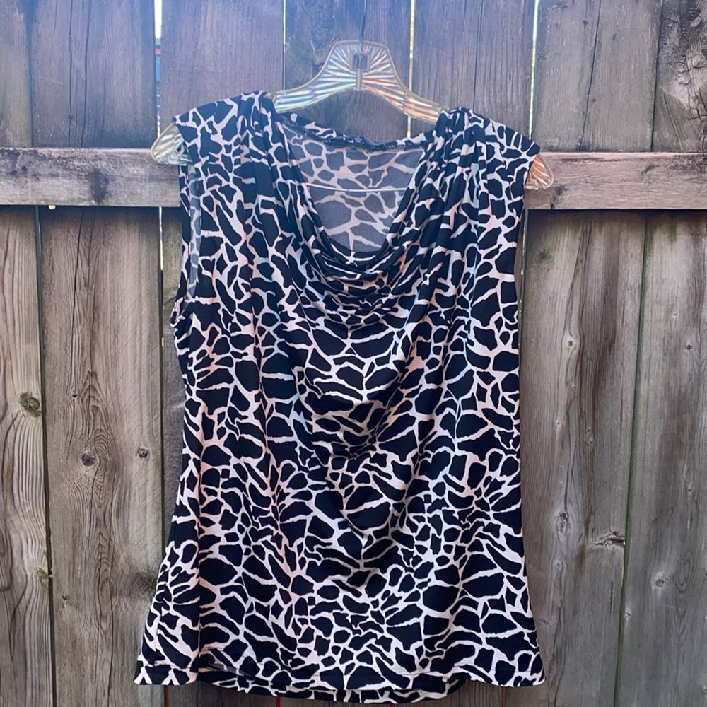 Jones New York cow print top sz. L